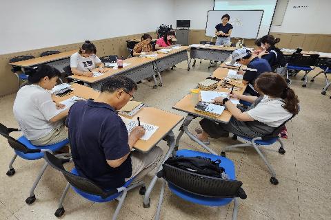 [금정구평생학습관] 마음을 채우는 독서토론과 캘리그라피(24년3학기)
